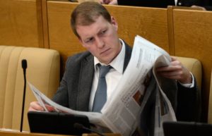 Депутат Роберт Шлегель на пленарном заседании Государственной Думы